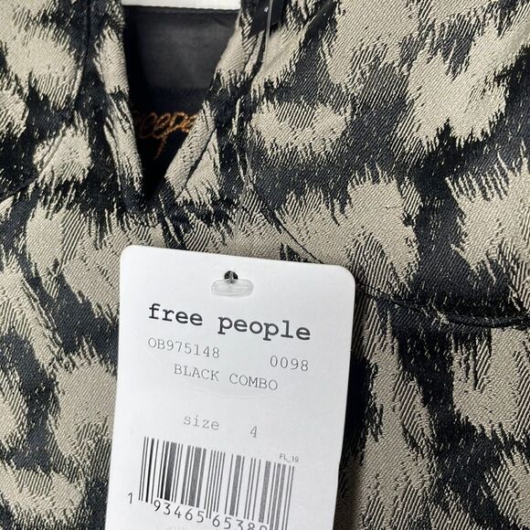 Free People Womens Size 4 Chrissy Mini Dress Sleeveless Animal Print Wired VNeck - Picture 8 of 10